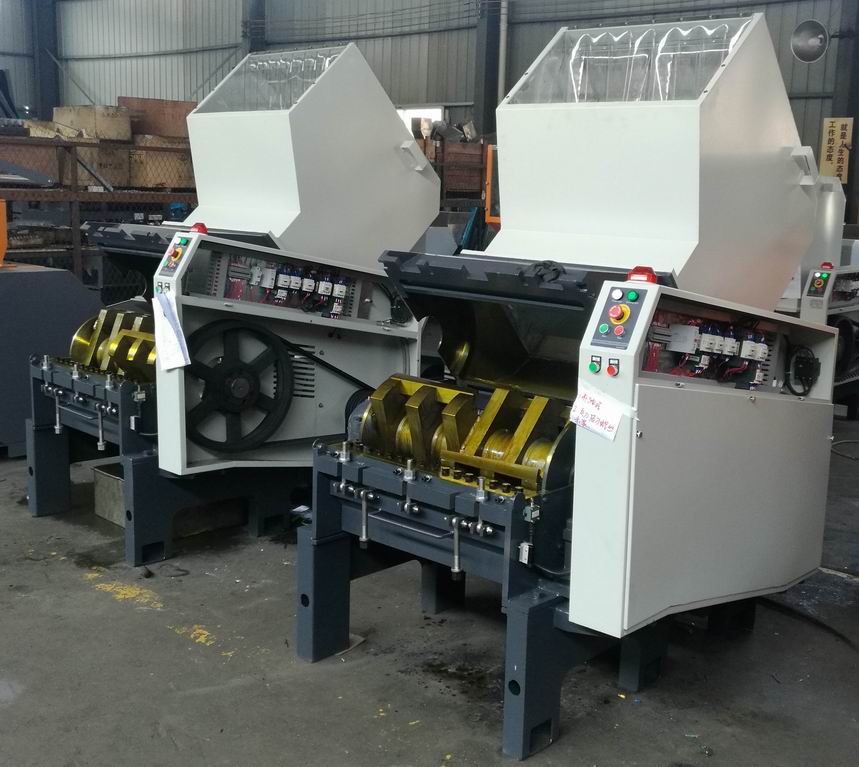 Plastic Crusher is a Good Equipment for Waste Plastic Treatment